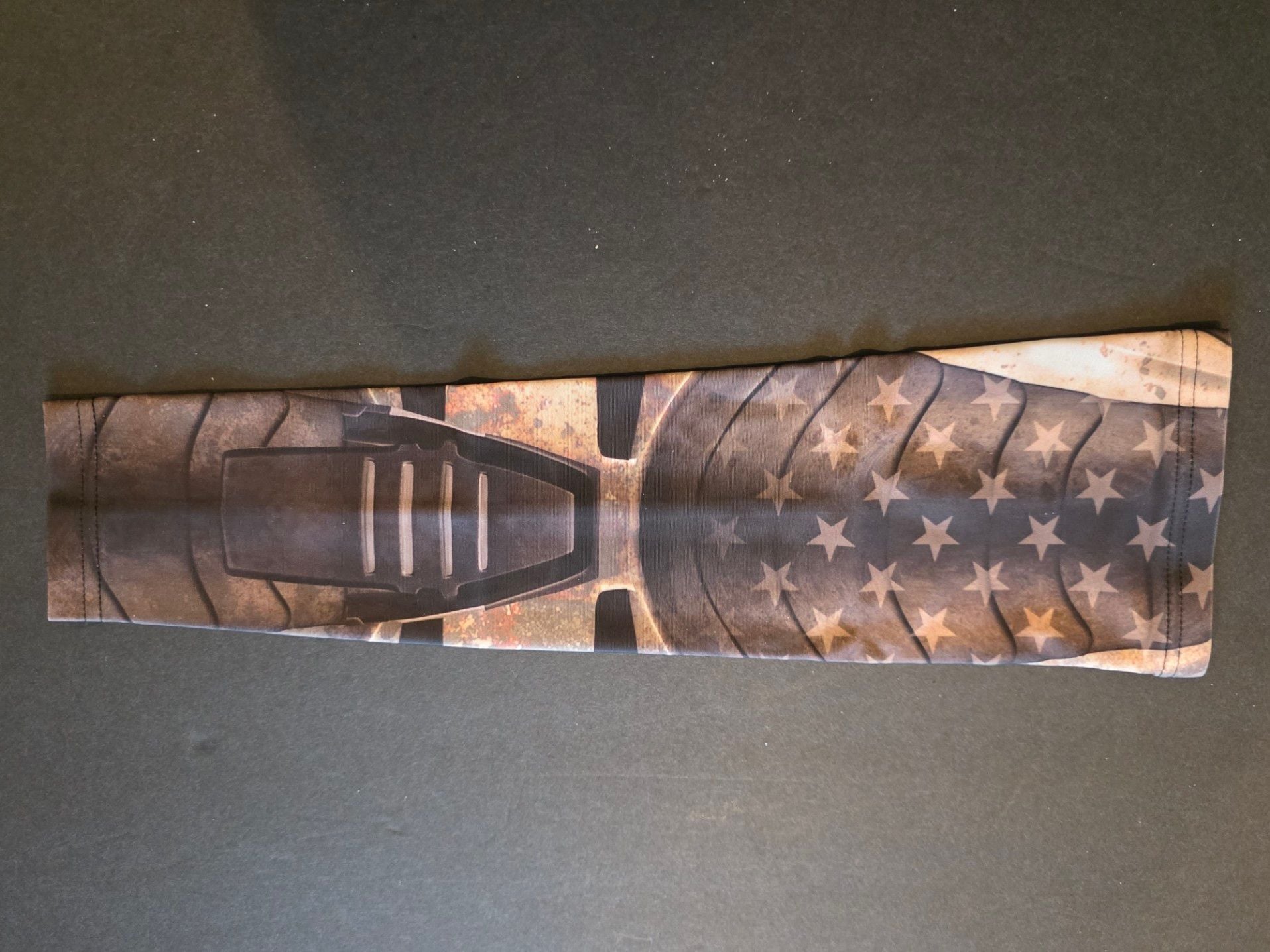 Cobalt Usa Flag & Armor Print Arm Sleeve Size L — image 3 of 4